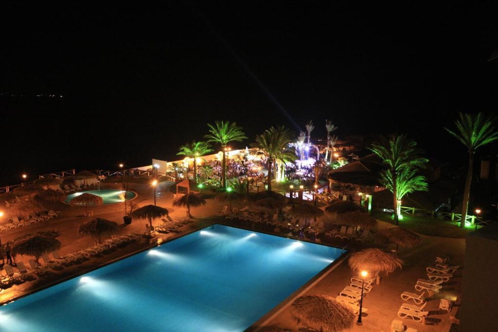Sawary Beach Hotel Batroûn Dış mekan fotoğraf