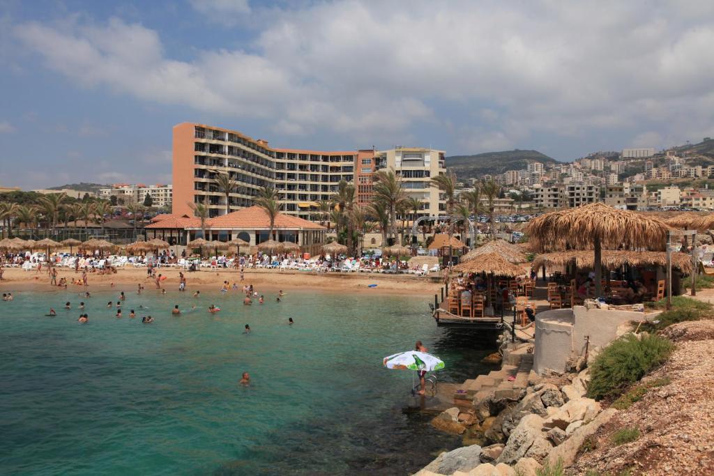 Sawary Beach Hotel Batroûn Dış mekan fotoğraf