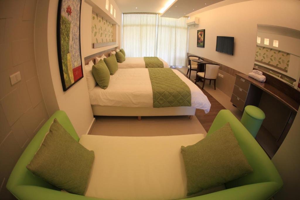 Sawary Beach Hotel Batroûn Oda fotoğraf