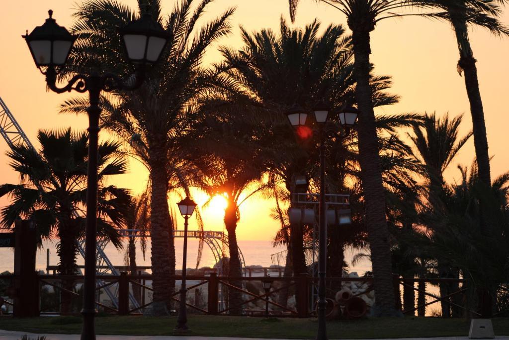 Sawary Beach Hotel Batroûn Dış mekan fotoğraf