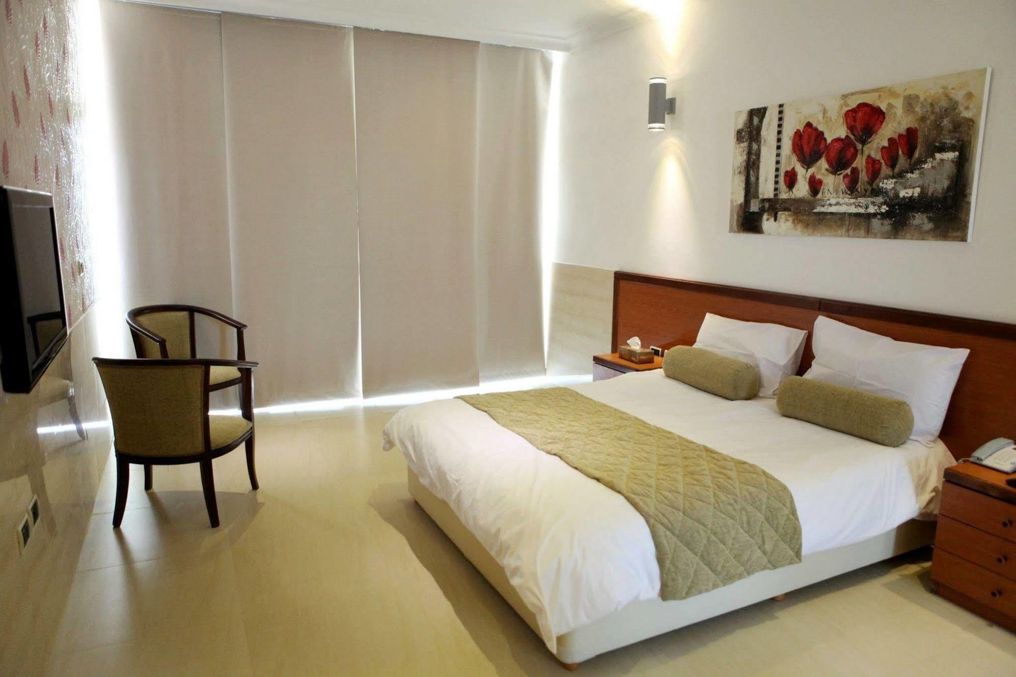 Sawary Beach Hotel Batroûn Dış mekan fotoğraf