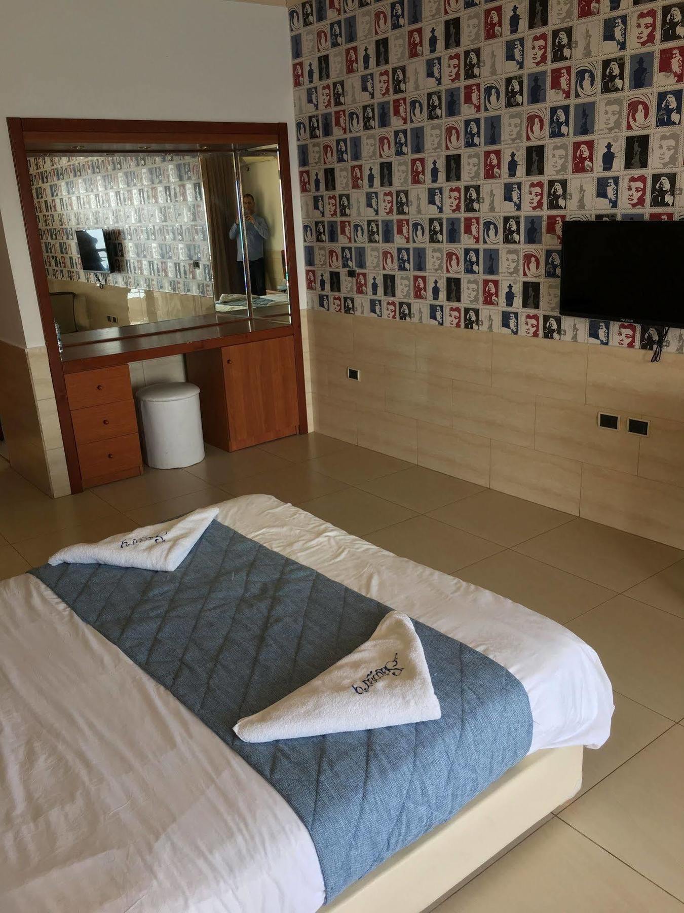 Sawary Beach Hotel Batroûn Dış mekan fotoğraf