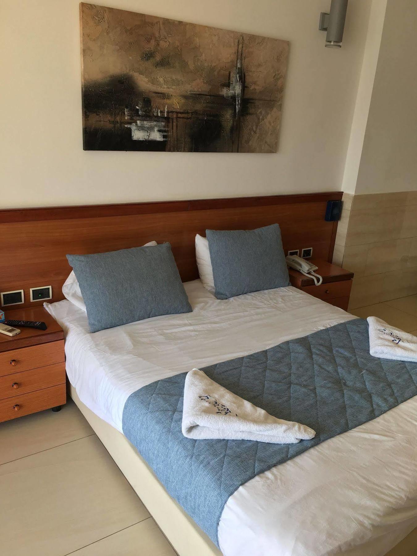 Sawary Beach Hotel Batroûn Dış mekan fotoğraf